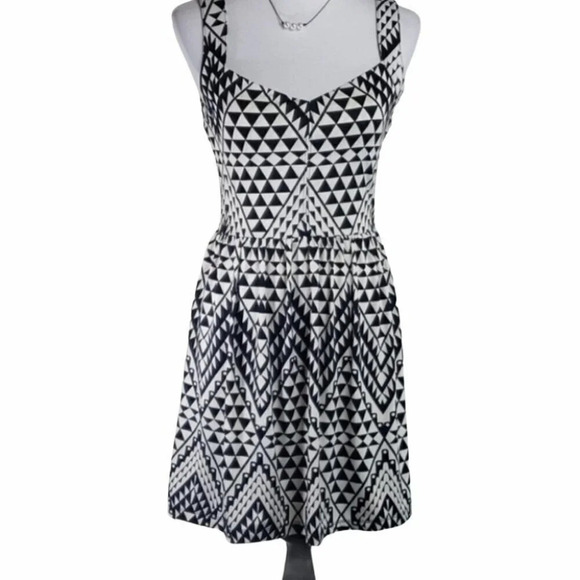 BeBop M blk/cream A-line Aztec print dress‎ - Picture 1 of 6